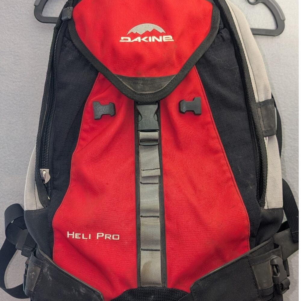 DAKINE Heli Pro Day Pack Ski or Snowboard Backpack Red Black EUC